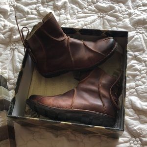 Rovers casual leather flat boots
